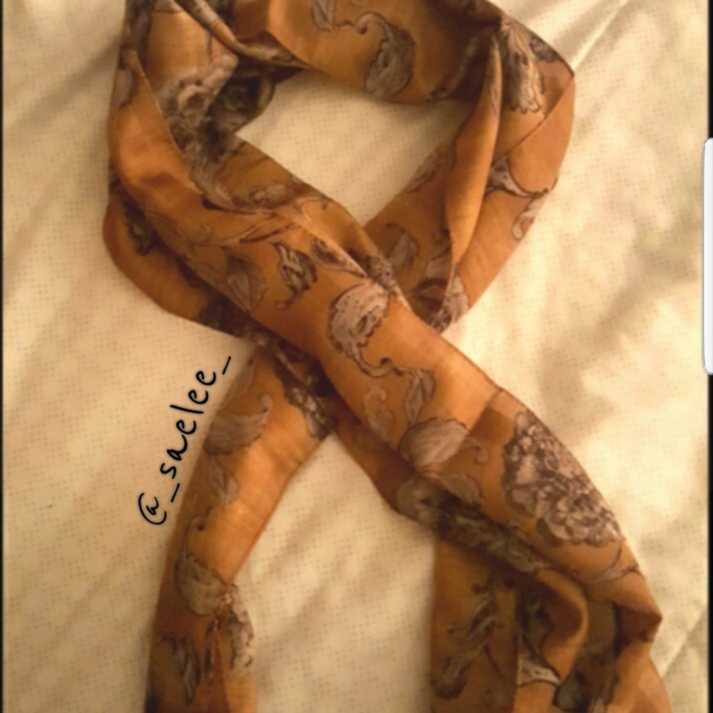 Scarves - Picture 2 of 3